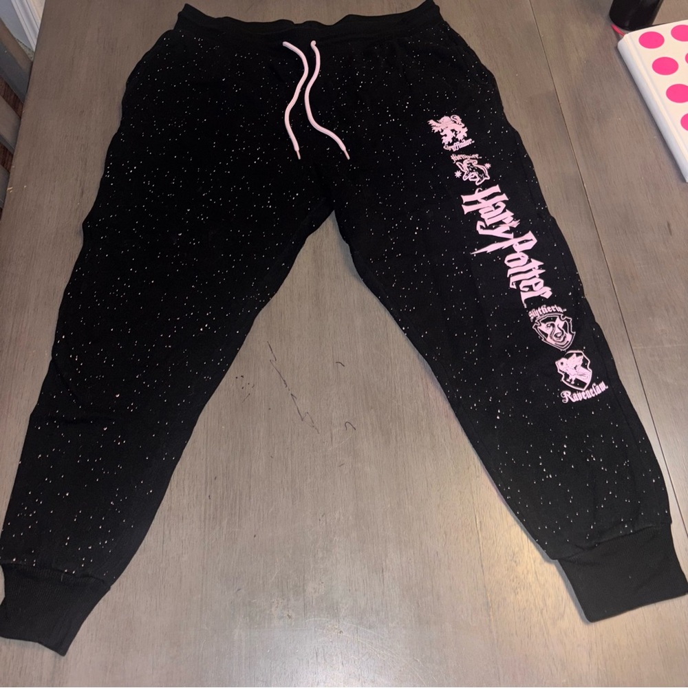 Wizarding World Harry Potter Black Joggers Pink Speck Logo Size XL